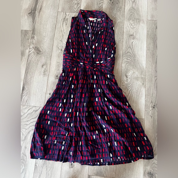 Elegant Red and Blue Patterned Dress - Picture 1 of 5